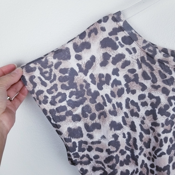 Shein Leopard Print Jumpsuit Romper, size Large - Picture 5 of 12